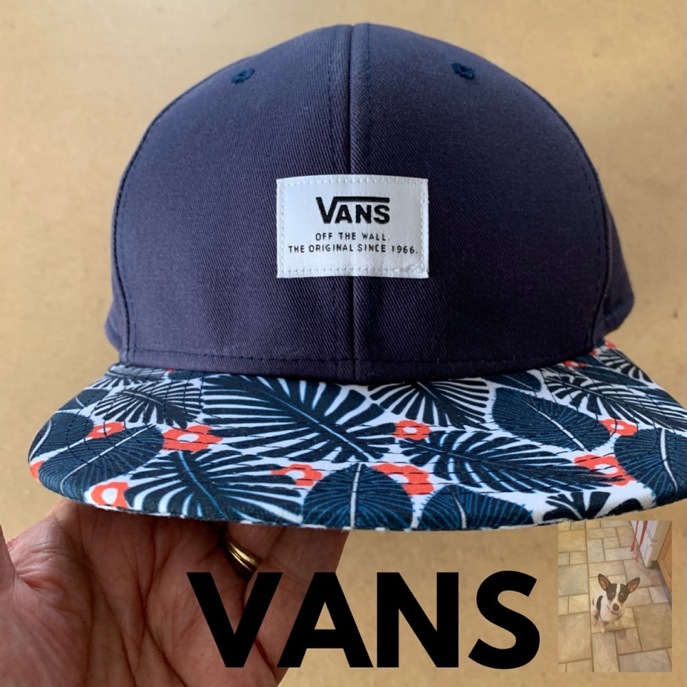 Vans adjustable flat bill blue tropical hat